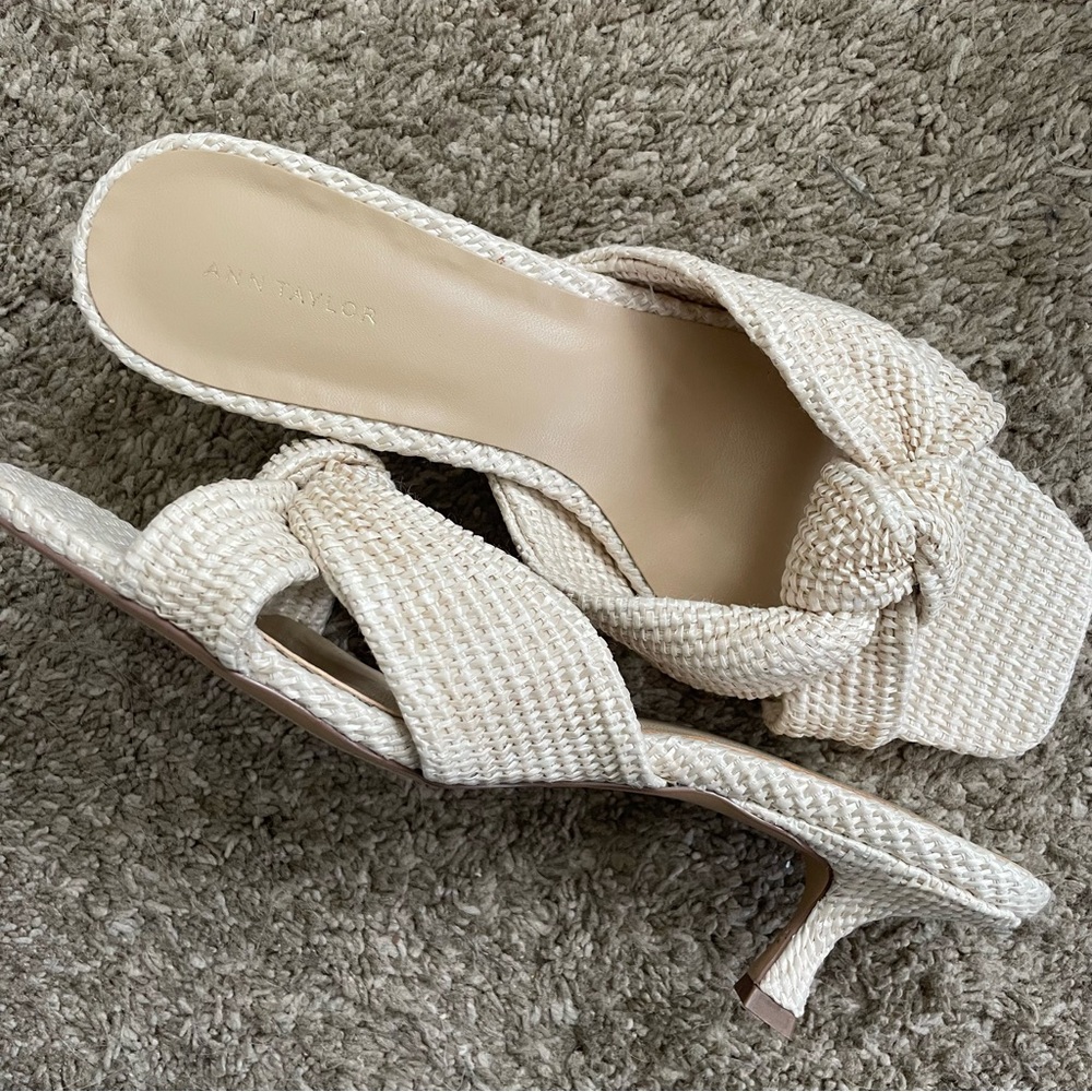Ann Taylor Knotted Straw Sandals, 9, NWOT - Picture 6 of 8